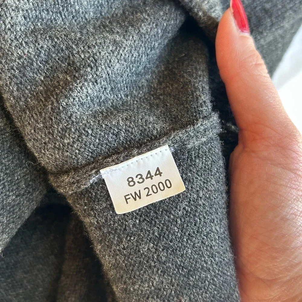 Gant Men's V-Neck Sweater in Charcoal Gray
